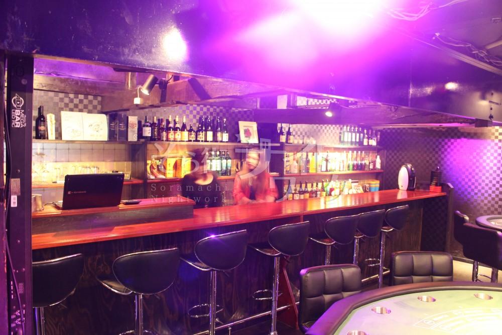 【ガールズバー】Amusement Bar Chloe (アミューズメントバークロエ）☆高松市福田町９－３　徳庄ビル２Ｆ