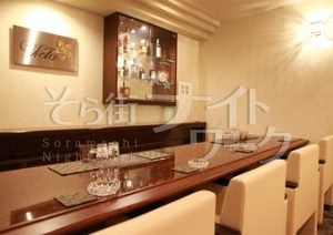 エリア屈指の高時給と厚待遇のお店☆充実の未経験サポート♪