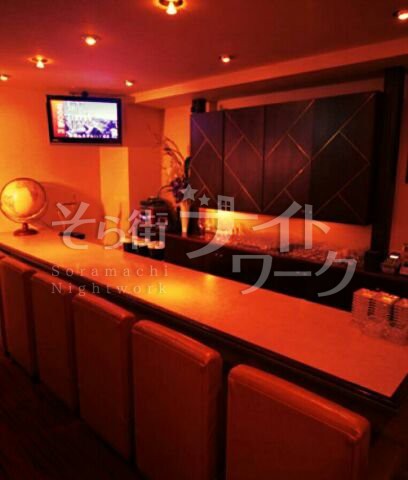 お客様の層も様々なので、接客スキルが身につくこと間違いなし♪