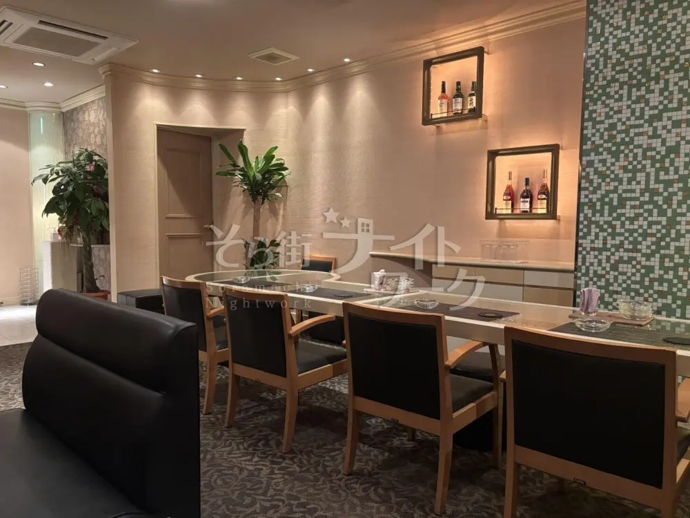 未経験の方でも2500円～！20代～30代の方楽しく活躍中♪