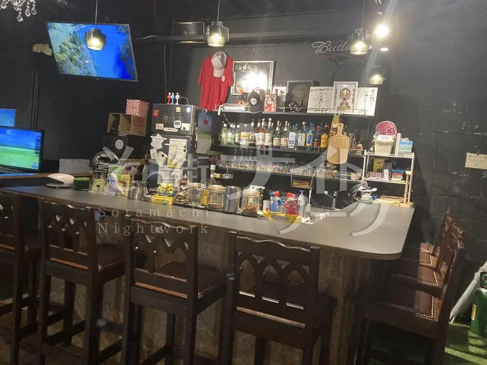 BARスタッフ募集！ゴルフが好きすぎてこんな店できちゃいました♪