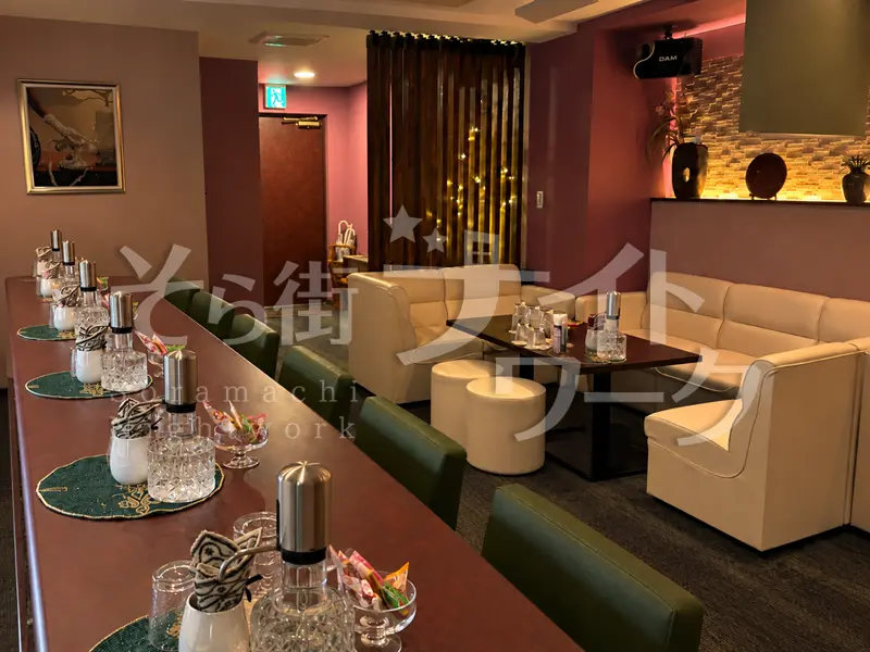 【時給3,000円】20～40代活躍♪会話のテンポが心地いい店☆