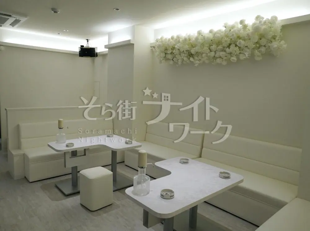 新規オープンのスナックで落ち着いて働きましょう♪面接交通費支給